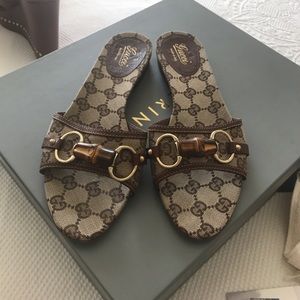 Gucci slides size 38